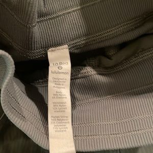 Lululemon pants  NWOT size 10 reg dance studio full length .